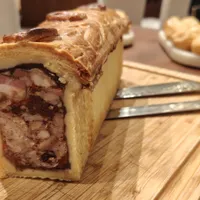 Initiez-vous à la réalisation d’un pâté en croûte de saison aux côtés de Simon